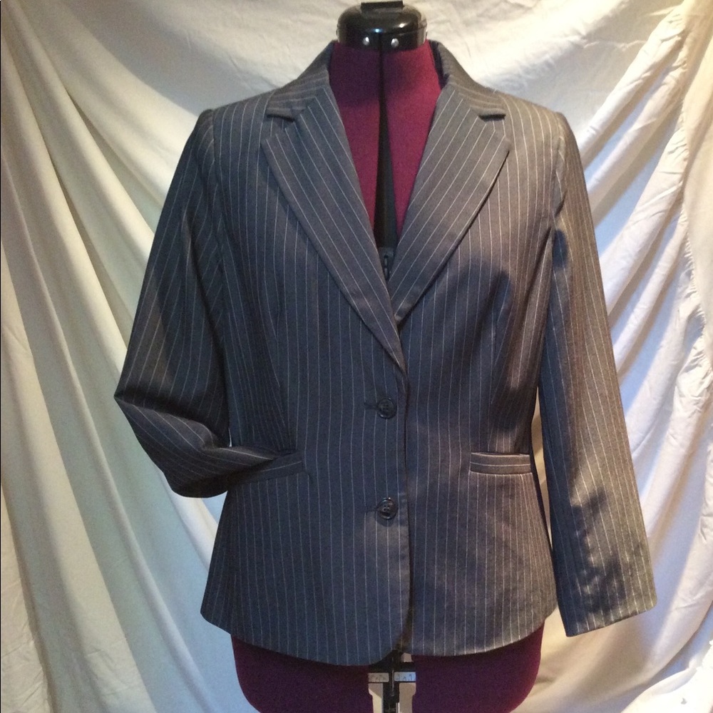 Chadwick’s 12P grey pinstripe pantsuit.